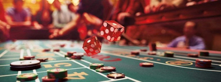 Pengguna mobile membuka Hadiah Jackpot